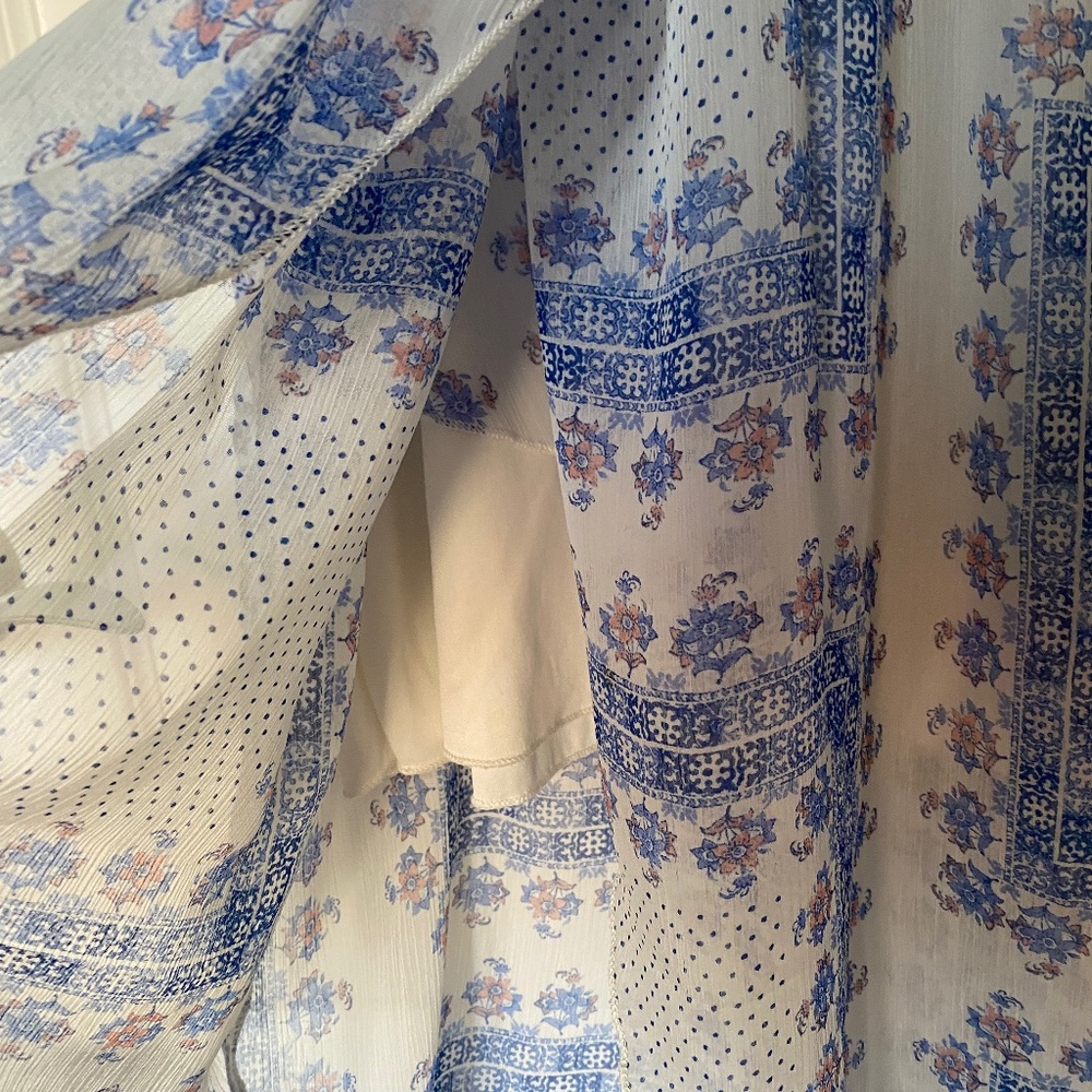 Unique Patterned Dress - Picture 3 of 6